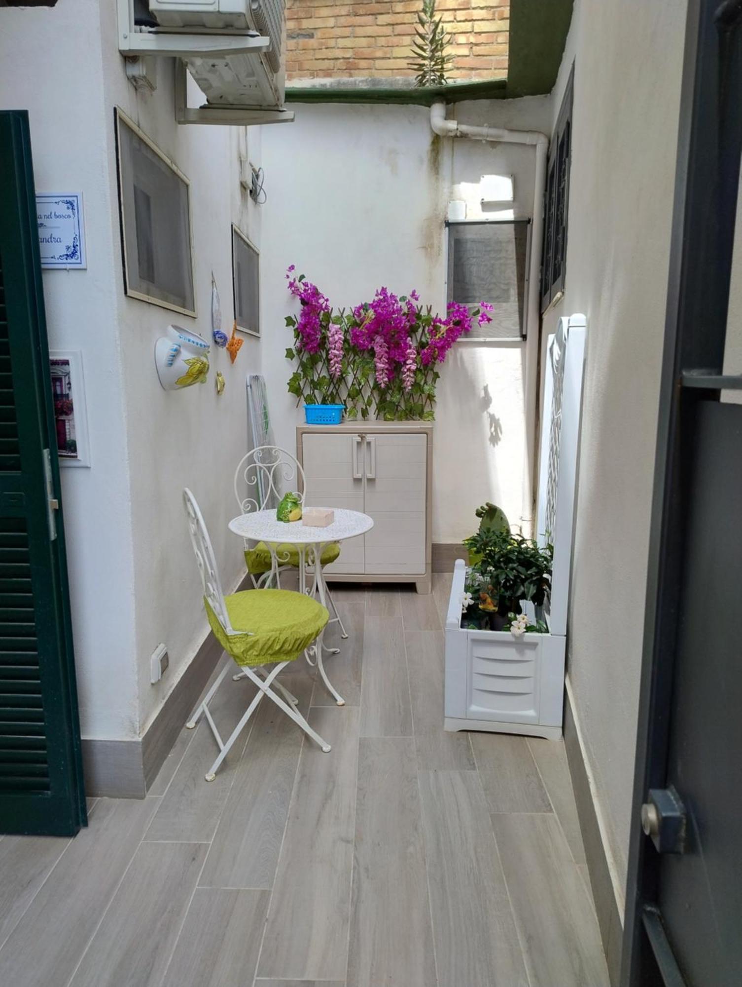 La Casita Nel Bosco Lejlighed Napoli Eksteriør billede